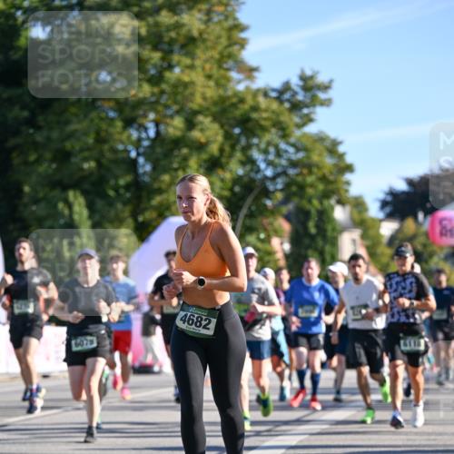 07.09.2025 - BARMER Alsterlauf Dr. Thomas Lammeyer http://msf.ph/oto/8710117 07.09.2025 09:35:40 Laufen 6079, 4682 meine-sportfotos.de