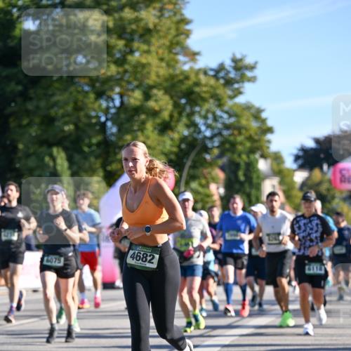 07.09.2025 - BARMER Alsterlauf Dr. Thomas Lammeyer http://msf.ph/oto/8710118 07.09.2025 09:35:40 Laufen 6075, 4682 meine-sportfotos.de