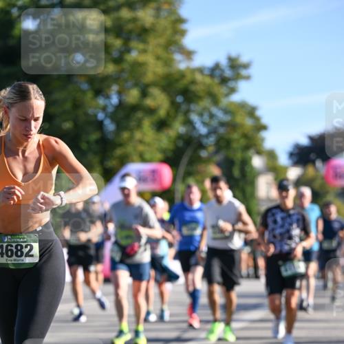 07.09.2025 - BARMER Alsterlauf Dr. Thomas Lammeyer http://msf.ph/oto/8710125 07.09.2025 09:35:41 Laufen 36, 4682 meine-sportfotos.de