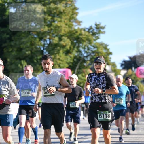 07.09.2025 - BARMER Alsterlauf Dr. Thomas Lammeyer http://msf.ph/oto/8710136 07.09.2025 09:35:43 Laufen 2998, 82, 365, 6118, 8059 meine-sportfotos.de