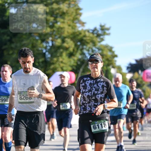 07.09.2025 - BARMER Alsterlauf Dr. Thomas Lammeyer http://msf.ph/oto/8710140 07.09.2025 09:35:43 Laufen 2998, 8265, 6118 meine-sportfotos.de