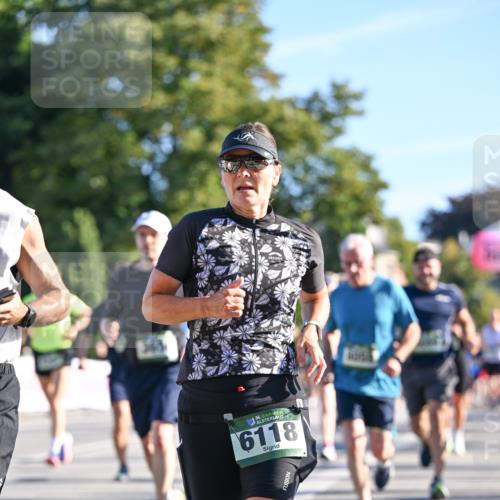 07.09.2025 - BARMER Alsterlauf Dr. Thomas Lammeyer http://msf.ph/oto/8710143 07.09.2025 09:35:44 Laufen 36, 6118 meine-sportfotos.de