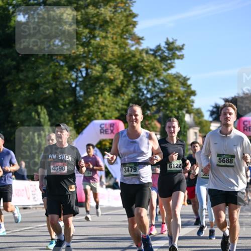 07.09.2025 - BARMER Alsterlauf Dr. Thomas Lammeyer http://msf.ph/oto/8710194 07.09.2025 09:35:52 Laufen 4590, 3479, 10, 6122, 5688 meine-sportfotos.de