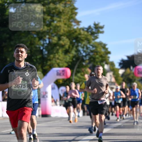 07.09.2025 - BARMER Alsterlauf Dr. Thomas Lammeyer http://msf.ph/oto/8710223 07.09.2025 09:35:56 Laufen 3675 meine-sportfotos.de