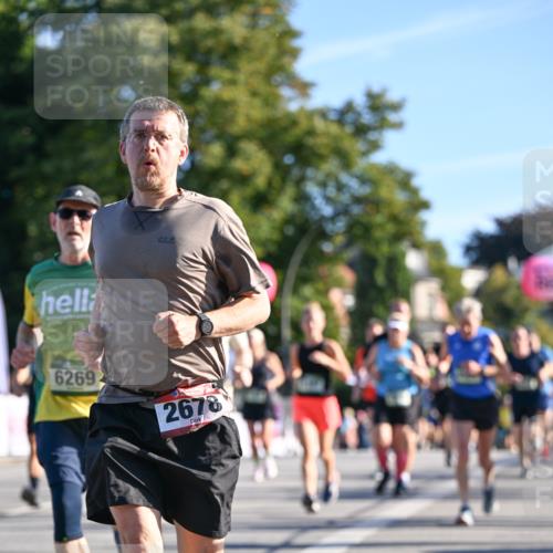 07.09.2025 - BARMER Alsterlauf Dr. Thomas Lammeyer http://msf.ph/oto/8710240 07.09.2025 09:35:59 Laufen 6269, 2678 meine-sportfotos.de