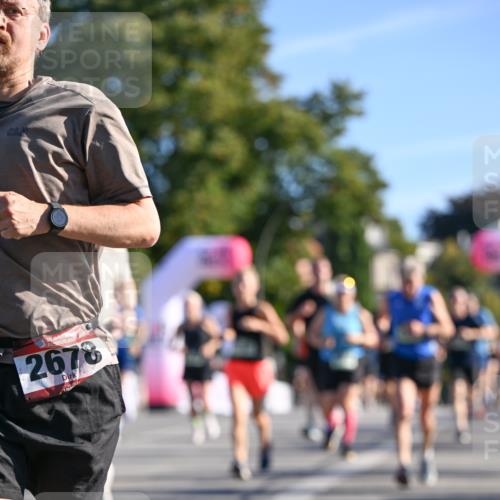 07.09.2025 - BARMER Alsterlauf Dr. Thomas Lammeyer http://msf.ph/oto/8710245 07.09.2025 09:36:00 Laufen 2678, 564 meine-sportfotos.de