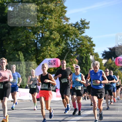 07.09.2025 - BARMER Alsterlauf Dr. Thomas Lammeyer http://msf.ph/oto/8710250 07.09.2025 09:36:01 Laufen 47, 5842, 5397, 4752, 4984, 45 meine-sportfotos.de