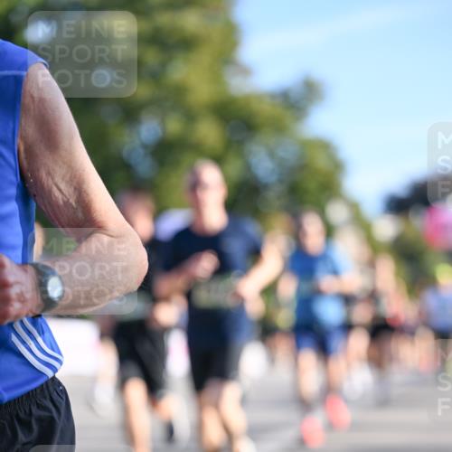 07.09.2025 - BARMER Alsterlauf Dr. Thomas Lammeyer http://msf.ph/oto/8710275 07.09.2025 09:36:05 Laufen 4 meine-sportfotos.de