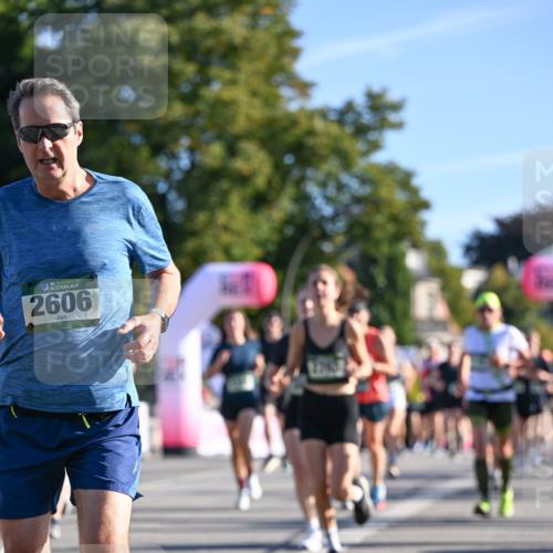 07.09.2025 - BARMER Alsterlauf Dr. Thomas Lammeyer http://msf.ph/oto/8710290 07.09.2025 09:36:07 Laufen 136, 2606 meine-sportfotos.de
