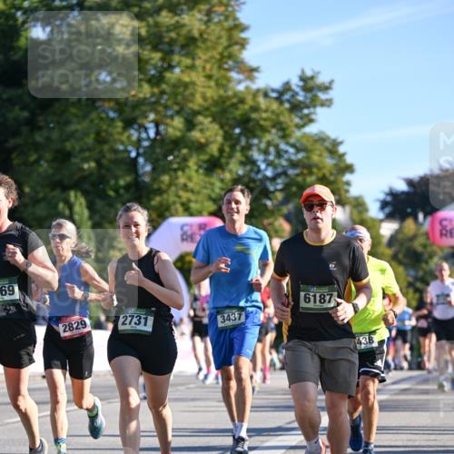 07.09.2025 - BARMER Alsterlauf Dr. Thomas Lammeyer http://msf.ph/oto/8710340 07.09.2025 09:36:15 Laufen 69, 2829, 2731, 3437, 6187, 438 meine-sportfotos.de