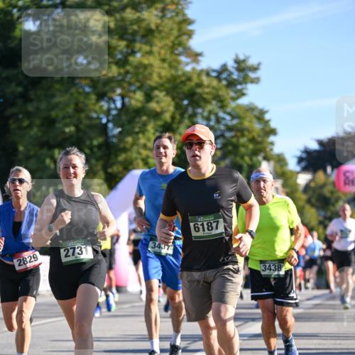07.09.2025 - BARMER Alsterlauf Dr. Thomas Lammeyer http://msf.ph/oto/8710343 07.09.2025 09:36:16 Laufen 2829, 2731, 3437, 6187, 3438 meine-sportfotos.de