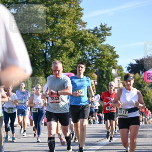 07.09.2025 - BARMER Alsterlauf Dr. Thomas Lammeyer http://msf.ph/oto/8710384 07.09.2025 09:36:23 Laufen 5100, 3028, 5099, 2842, 06, 2813, 5517 meine-sportfotos.de
