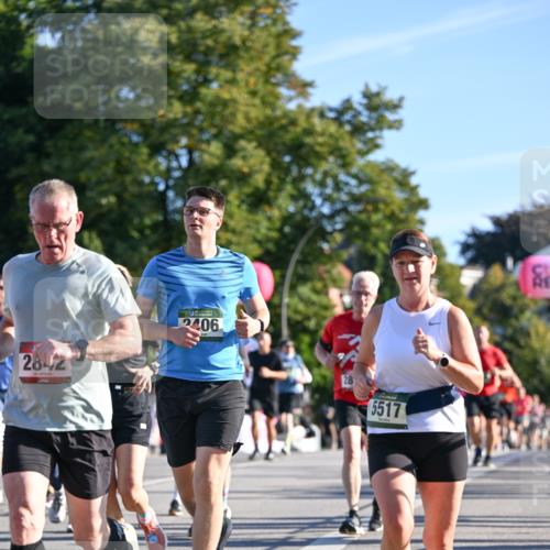 07.09.2025 - BARMER Alsterlauf Dr. Thomas Lammeyer http://msf.ph/oto/8710390 07.09.2025 09:36:24 Laufen 2842, 2406, 28, 5517 meine-sportfotos.de