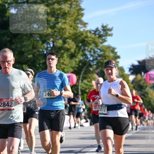 07.09.2025 - BARMER Alsterlauf Dr. Thomas Lammeyer http://msf.ph/oto/8710391 07.09.2025 09:36:24 Laufen 2842, 240, 13517 meine-sportfotos.de