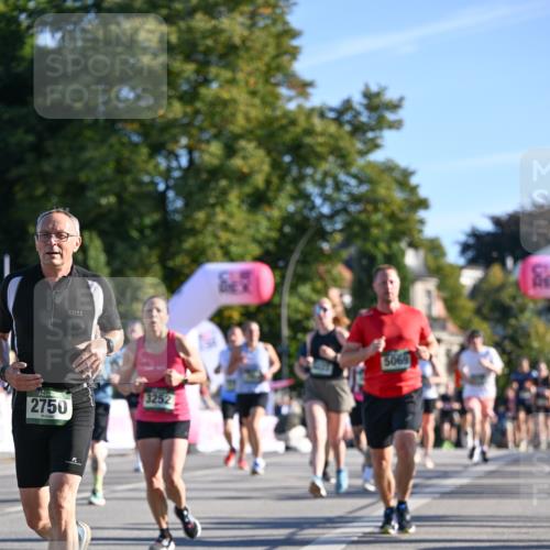 07.09.2025 - BARMER Alsterlauf Dr. Thomas Lammeyer http://msf.ph/oto/8710416 07.09.2025 09:36:28 Laufen 2750, 3252, 5069 meine-sportfotos.de