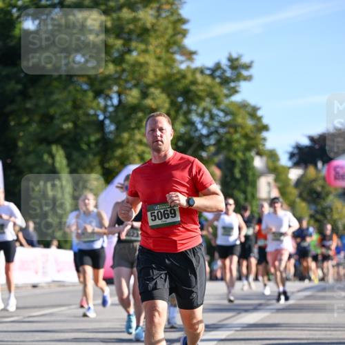07.09.2025 - BARMER Alsterlauf Dr. Thomas Lammeyer http://msf.ph/oto/8710429 07.09.2025 09:36:30 Laufen 5069 meine-sportfotos.de