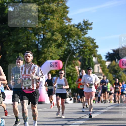 07.09.2025 - BARMER Alsterlauf Dr. Thomas Lammeyer http://msf.ph/oto/8710440 07.09.2025 09:36:32 Laufen 298, 3040, 3552, 1912 meine-sportfotos.de