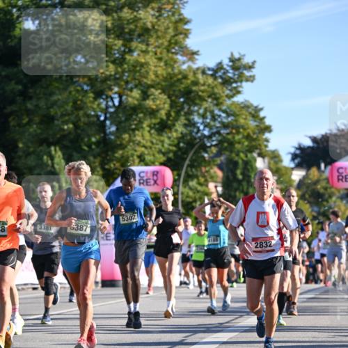 07.09.2025 - BARMER Alsterlauf Dr. Thomas Lammeyer http://msf.ph/oto/8710513 07.09.2025 09:36:45 Laufen 3813381, 387, 5302, 4188, 2832 meine-sportfotos.de