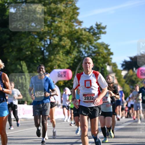 07.09.2025 - BARMER Alsterlauf Dr. Thomas Lammeyer http://msf.ph/oto/8710518 07.09.2025 09:36:46 Laufen 5302, 2832, 207 meine-sportfotos.de