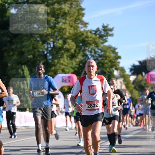 07.09.2025 - BARMER Alsterlauf Dr. Thomas Lammeyer http://msf.ph/oto/8710519 07.09.2025 09:36:46 Laufen 5302, 2832 meine-sportfotos.de