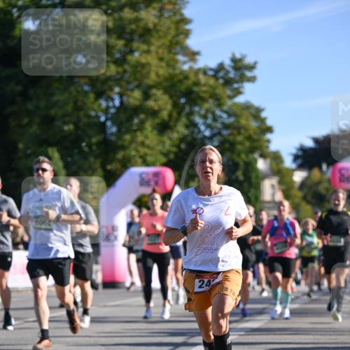 07.09.2025 - BARMER Alsterlauf Dr. Thomas Lammeyer http://msf.ph/oto/8710574 07.09.2025 09:36:56 Laufen 6064, 24, 8 meine-sportfotos.de