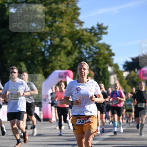 07.09.2025 - BARMER Alsterlauf Dr. Thomas Lammeyer http://msf.ph/oto/8710575 07.09.2025 09:36:57 Laufen 6064, 30, 242, 8 meine-sportfotos.de