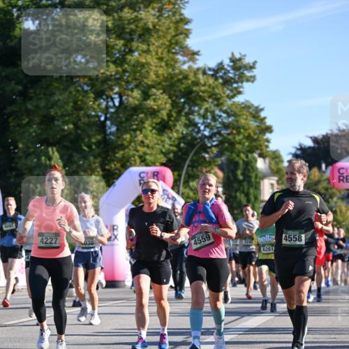 07.09.2025 - BARMER Alsterlauf Dr. Thomas Lammeyer http://msf.ph/oto/8710587 07.09.2025 09:36:58 Laufen 4227, 038, 4559, 4558, 6261 meine-sportfotos.de