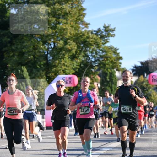 07.09.2025 - BARMER Alsterlauf Dr. Thomas Lammeyer http://msf.ph/oto/8710589 07.09.2025 09:36:59 Laufen 4227, 4559, 4558 meine-sportfotos.de