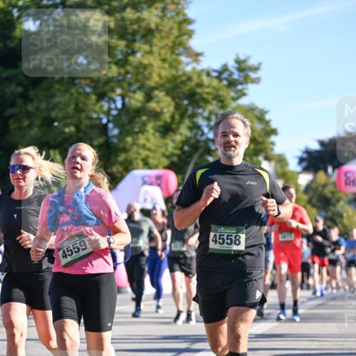 07.09.2025 - BARMER Alsterlauf Dr. Thomas Lammeyer http://msf.ph/oto/8710596 07.09.2025 09:37:00 Laufen 4559, 4558 meine-sportfotos.de