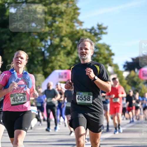 07.09.2025 - BARMER Alsterlauf Dr. Thomas Lammeyer http://msf.ph/oto/8710598 07.09.2025 09:37:00 Laufen 4559, 4558 meine-sportfotos.de