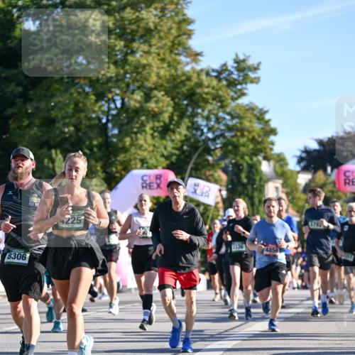 07.09.2025 - BARMER Alsterlauf Dr. Thomas Lammeyer http://msf.ph/oto/8710635 07.09.2025 09:37:06 Laufen 8306, 225, 4856, 5793, 5451 meine-sportfotos.de