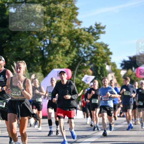 07.09.2025 - BARMER Alsterlauf Dr. Thomas Lammeyer http://msf.ph/oto/8710637 07.09.2025 09:37:07 Laufen 06, 4225 meine-sportfotos.de