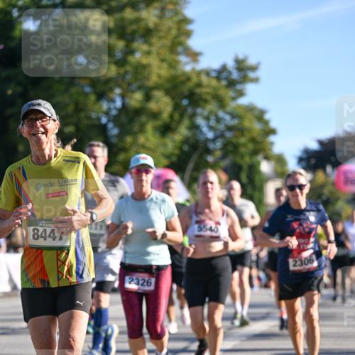 07.09.2025 - BARMER Alsterlauf Dr. Thomas Lammeyer http://msf.ph/oto/8710704 07.09.2025 09:37:18 Laufen 10, 36, 8447, 2326, 5540, 2306 meine-sportfotos.de