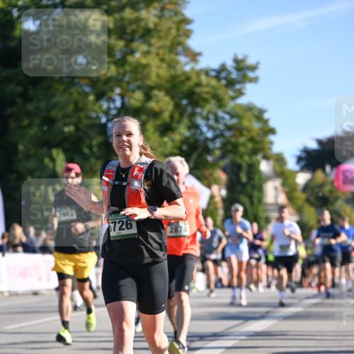 07.09.2025 - BARMER Alsterlauf Dr. Thomas Lammeyer http://msf.ph/oto/8710785 07.09.2025 09:37:31 Laufen 726, 2874 meine-sportfotos.de