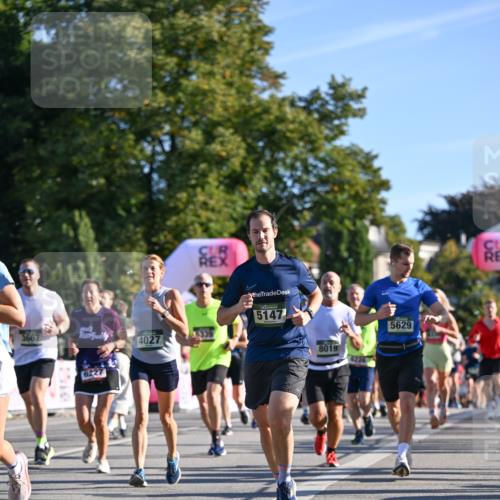 07.09.2025 - BARMER Alsterlauf Dr. Thomas Lammeyer http://msf.ph/oto/8710821 07.09.2025 09:37:36 Laufen 3667, 5339, 4027, 6227, 5147, 8019, 5629, 54 meine-sportfotos.de