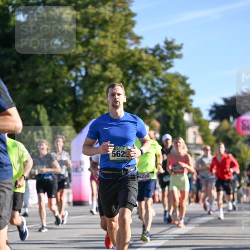 07.09.2025 - BARMER Alsterlauf Dr. Thomas Lammeyer http://msf.ph/oto/8710835 07.09.2025 09:37:38 Laufen 562 meine-sportfotos.de