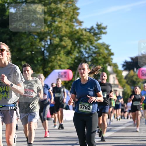 07.09.2025 - BARMER Alsterlauf Dr. Thomas Lammeyer http://msf.ph/oto/8710880 07.09.2025 09:37:46 Laufen 10, 3050, 3762 meine-sportfotos.de