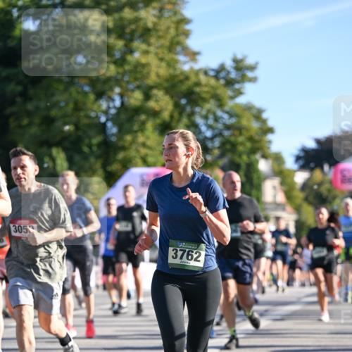 07.09.2025 - BARMER Alsterlauf Dr. Thomas Lammeyer http://msf.ph/oto/8710883 07.09.2025 09:37:46 Laufen 305, 3762 meine-sportfotos.de