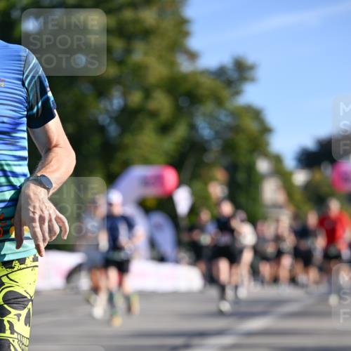 07.09.2025 - BARMER Alsterlauf Dr. Thomas Lammeyer http://msf.ph/oto/8710926 07.09.2025 09:37:54 Laufen  meine-sportfotos.de