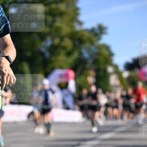 07.09.2025 - BARMER Alsterlauf Dr. Thomas Lammeyer http://msf.ph/oto/8710927 07.09.2025 09:37:54 Laufen  meine-sportfotos.de