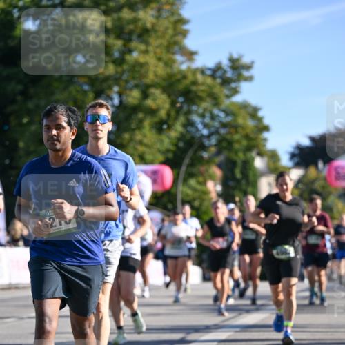 07.09.2025 - BARMER Alsterlauf Dr. Thomas Lammeyer http://msf.ph/oto/8710996 07.09.2025 09:38:05 Laufen 27 meine-sportfotos.de