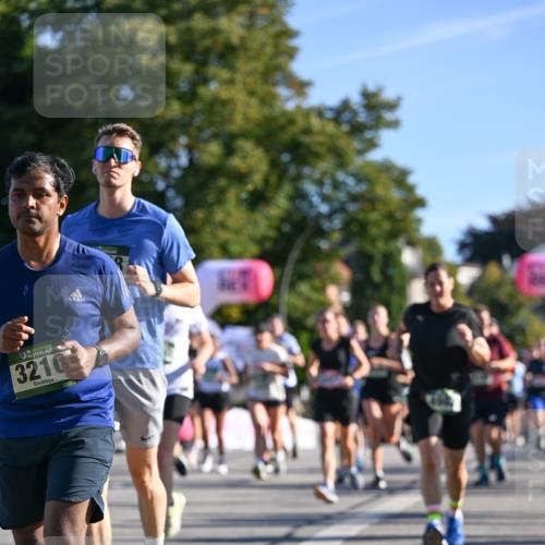 07.09.2025 - BARMER Alsterlauf Dr. Thomas Lammeyer http://msf.ph/oto/8710998 07.09.2025 09:38:05 Laufen 36, 3210 meine-sportfotos.de