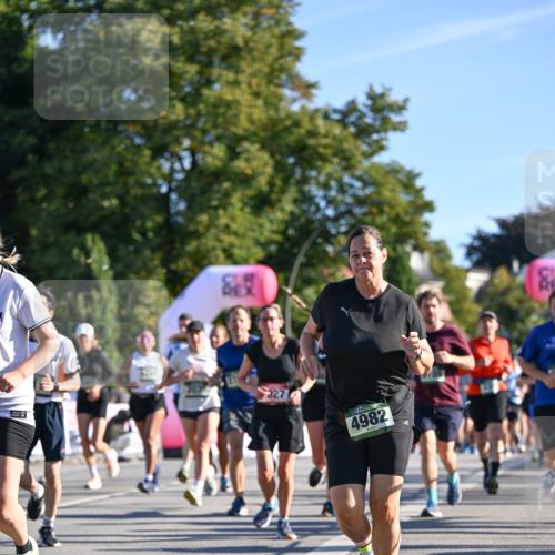 07.09.2025 - BARMER Alsterlauf Dr. Thomas Lammeyer http://msf.ph/oto/8711006 07.09.2025 09:38:06 Laufen 327, 4982 meine-sportfotos.de