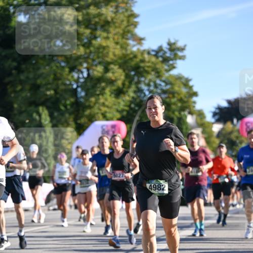 07.09.2025 - BARMER Alsterlauf Dr. Thomas Lammeyer http://msf.ph/oto/8711007 07.09.2025 09:38:06 Laufen 4982 meine-sportfotos.de