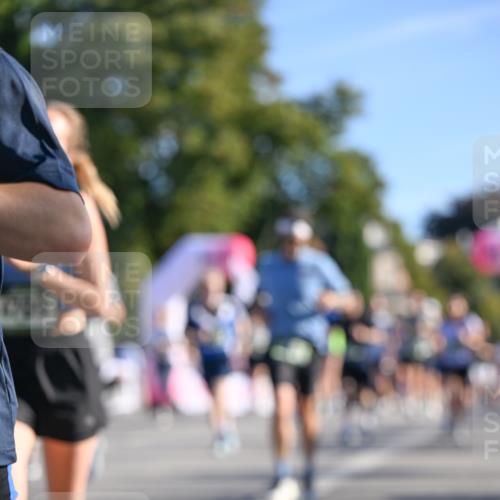 07.09.2025 - BARMER Alsterlauf Dr. Thomas Lammeyer http://msf.ph/oto/8711056 07.09.2025 09:38:15 Laufen  meine-sportfotos.de