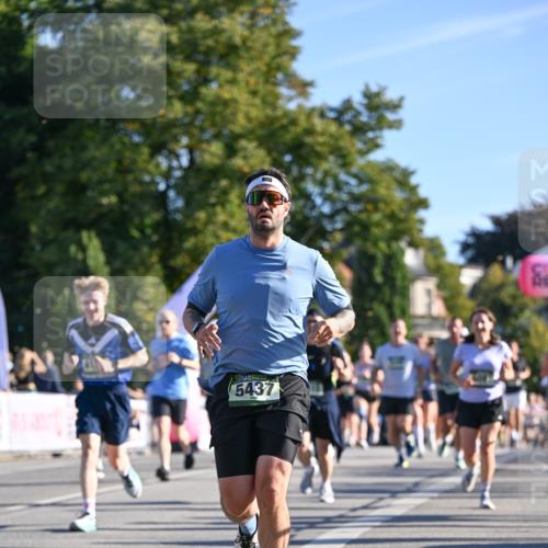 07.09.2025 - BARMER Alsterlauf Dr. Thomas Lammeyer http://msf.ph/oto/8711061 07.09.2025 09:38:17 Laufen 5437 meine-sportfotos.de