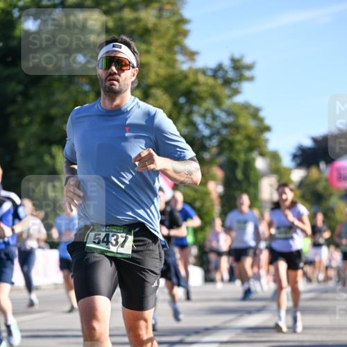 07.09.2025 - BARMER Alsterlauf Dr. Thomas Lammeyer http://msf.ph/oto/8711066 07.09.2025 09:38:17 Laufen 5437 meine-sportfotos.de