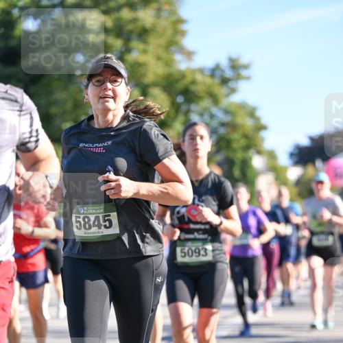 07.09.2025 - BARMER Alsterlauf Dr. Thomas Lammeyer http://msf.ph/oto/8711185 07.09.2025 09:38:37 Laufen 36, 5845, 5093 meine-sportfotos.de