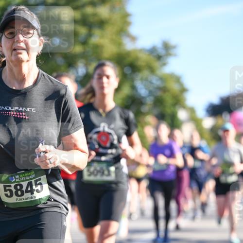 07.09.2025 - BARMER Alsterlauf Dr. Thomas Lammeyer http://msf.ph/oto/8711189 07.09.2025 09:38:38 Laufen 10, 36, 5845, 5093 meine-sportfotos.de