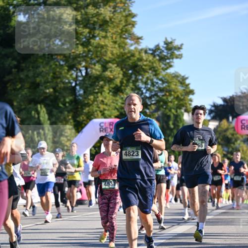 07.09.2025 - BARMER Alsterlauf Dr. Thomas Lammeyer http://msf.ph/oto/8711211 07.09.2025 09:38:41 Laufen 4837, 4823 meine-sportfotos.de